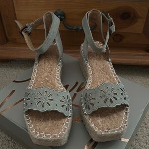 Crown Vintage Womens Sandals